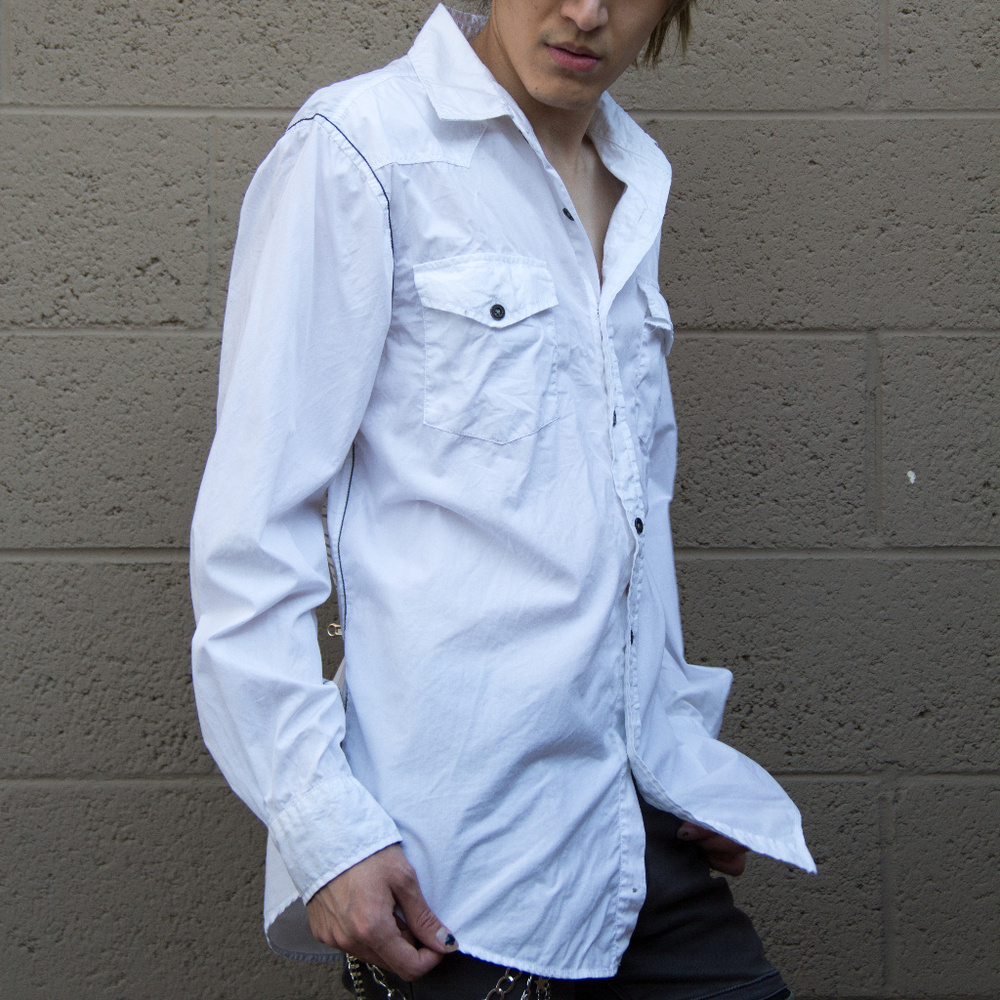 Vintage Y2K Decoded White Button Down Shirt Long Sleeve Graphic